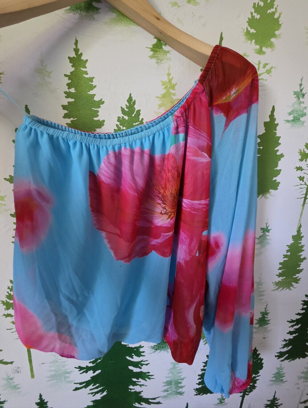 Intempo Bright Blue Off-Shoulder Top with Pink Floral Print